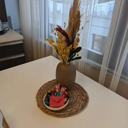 Modern In The Heart Of The - Fatih